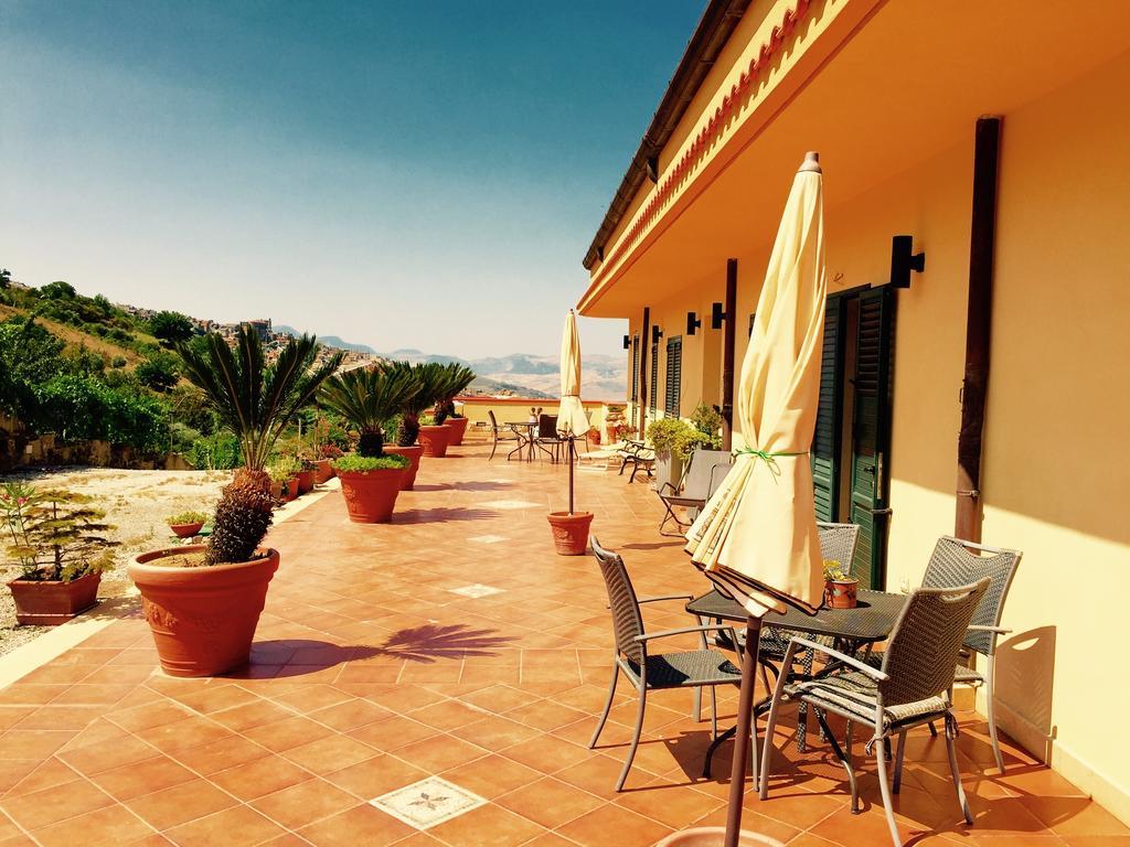 أليا Villa Della Mimosa المظهر الخارجي الصورة