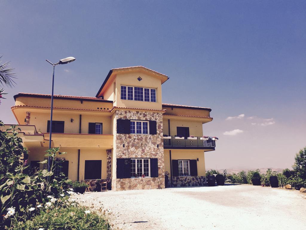 أليا Villa Della Mimosa المظهر الخارجي الصورة